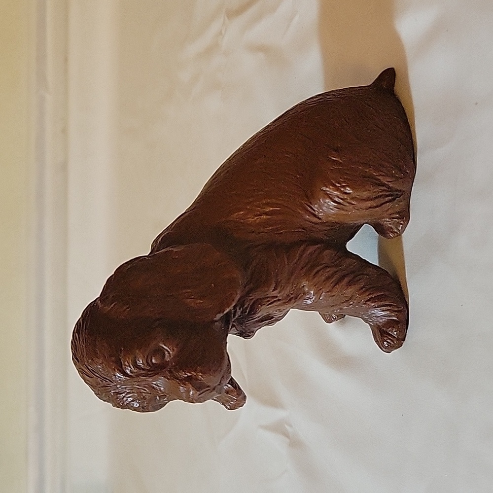 VINTAGE RED MILL MFG. Cocker Spaniel Puppy Made from Crush Pecan Shells.